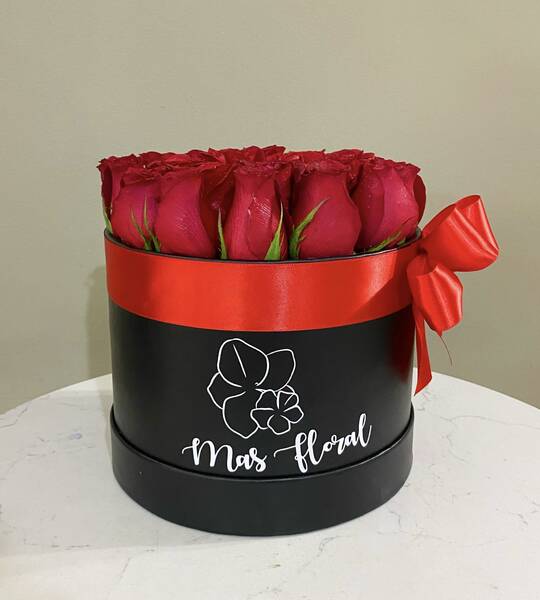 Caja redonda de 25 rosas