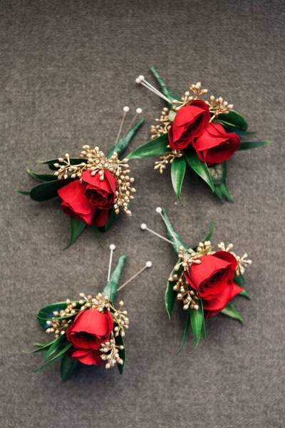 mini boutonniere